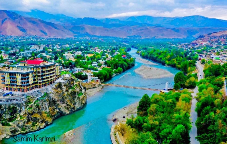 The Bam-e Dunya Hotel at the Top of the World