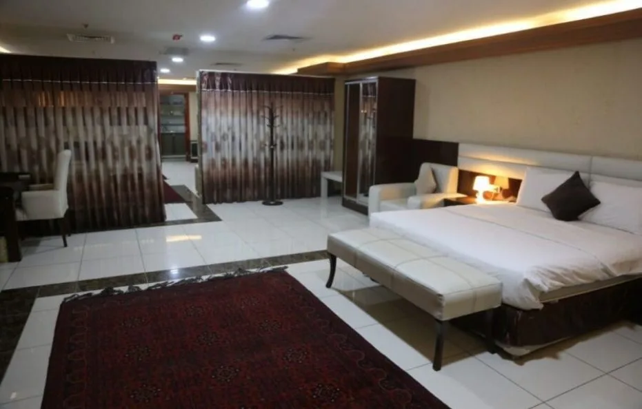 BURJ GHAZANFAR HOTEL