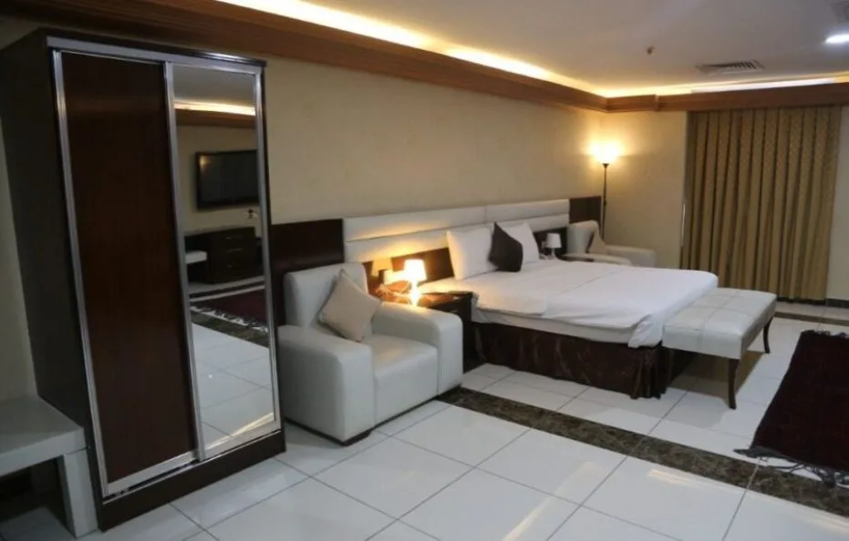 BURJ GHAZANFAR HOTEL